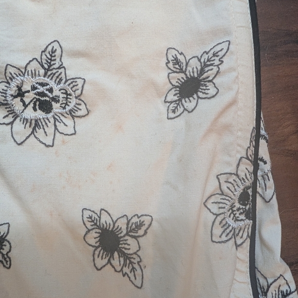 Tripp NYC Vtg ivory cotton Boned corset with black embroidered flower skulls XXL - Picture 13 of 13